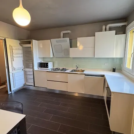 La Casa Del Pilota Con Box Auto Privato * Ferrare