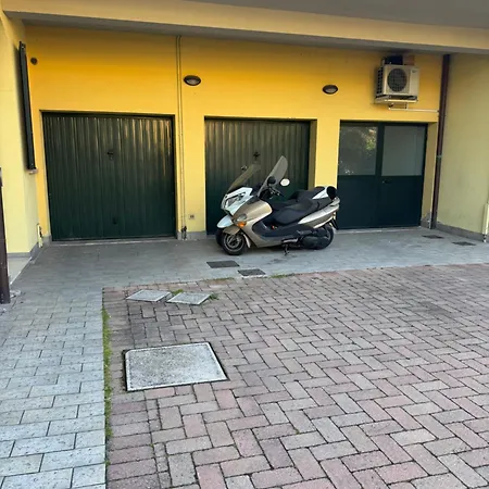 La Casa Del Pilota Con Box Auto Privato Appartement Ferrare